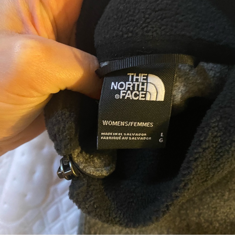 Quarter zip pullover - Picture 5 of 9